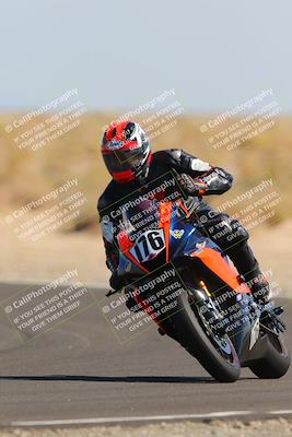 media/Oct-08-2022-SoCal Trackdays (Sat) [[1fc3beec89]]/Turn 16 (125pm)/